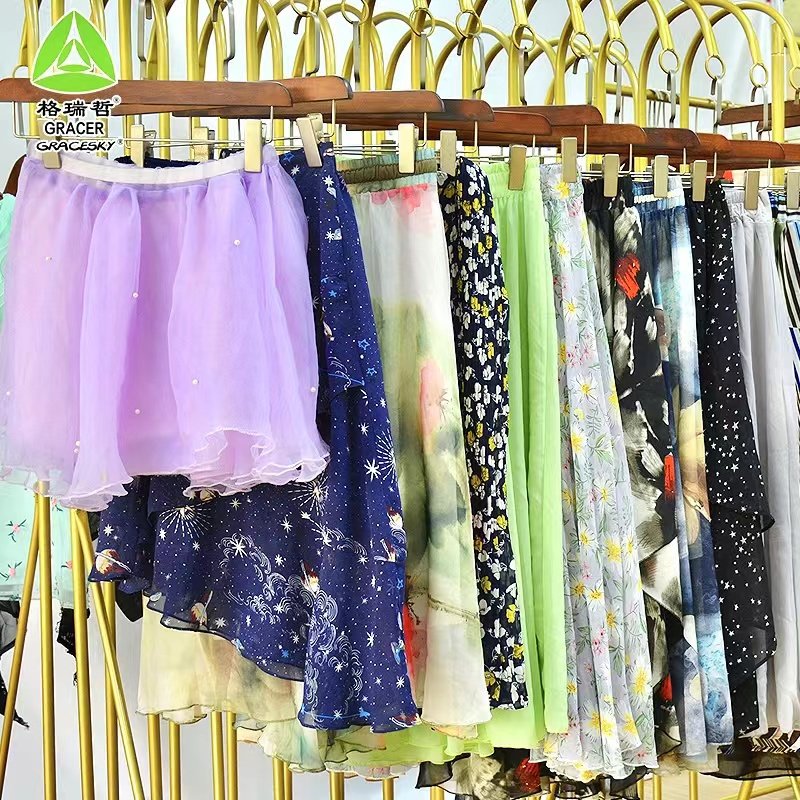 For Export Hot Sale In Japan Fashion Ladies Silk Skirt Fashion Style Used Clothes