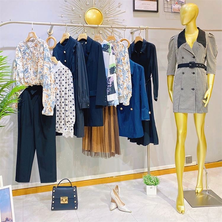 Second-hand discount women's fashion and vitality used autumn explosion style clothes tail stock batch sales