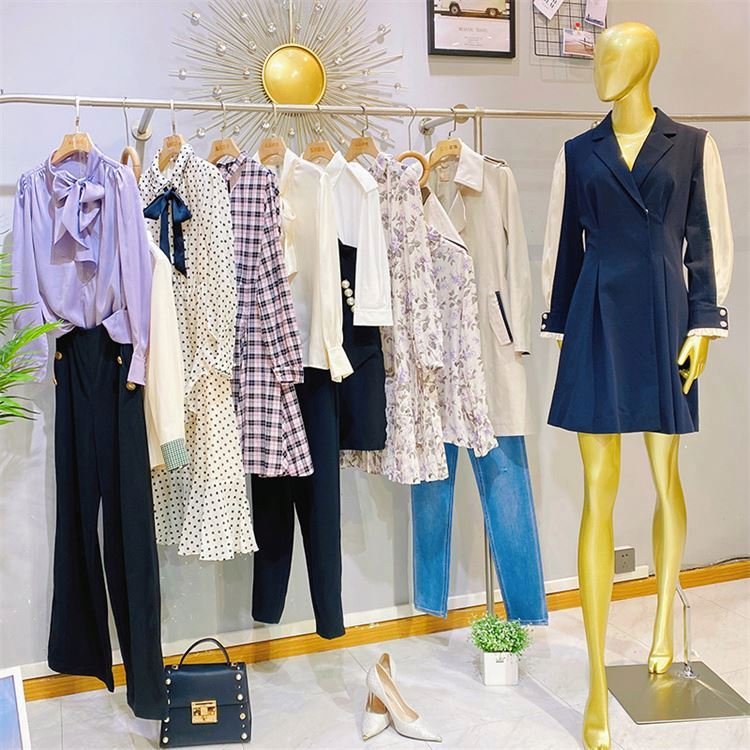 Second-hand discount women's fashion and vitality used autumn explosion style clothes tail stock batch sales