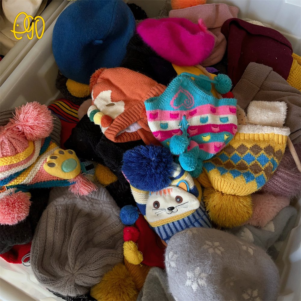 Whole Sale Used Winter Hats for Ladies Second Hand Winter Hats for Men in Bales Clothes Accessories Mixed Colours Clothing