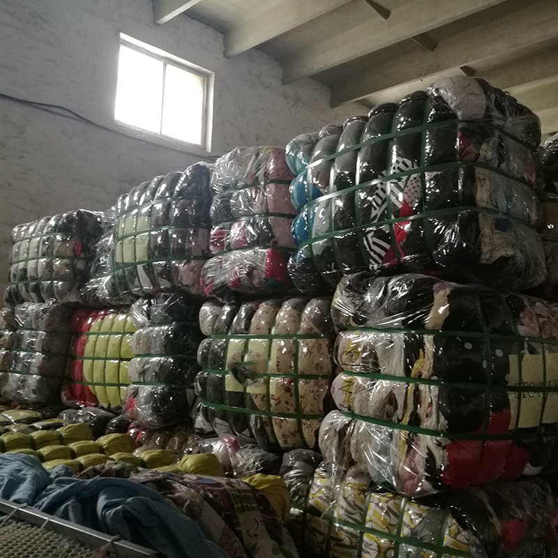 Cheap winter used clothes jacket 100 kg per bale