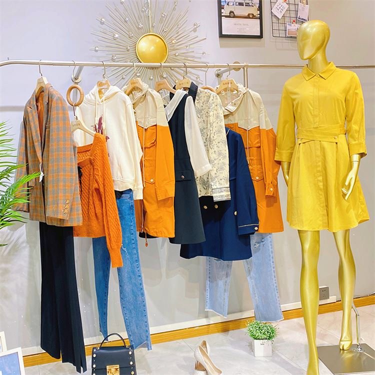 Second-hand discount women's fashion and vitality used autumn explosion style clothes tail stock batch sales