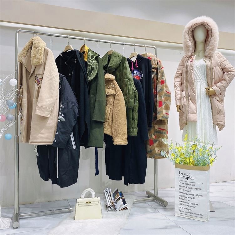 Trendy plus size loose discount used women's down jacket miscellaneous tail stock clearance