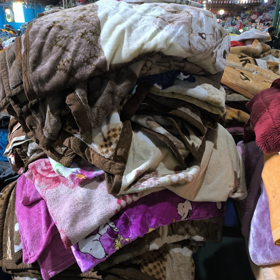 Used Thick Blanket Wholesale Of Second Hand Thick Blanket 45-100 Kilograms Of Used blankets for winter Bales