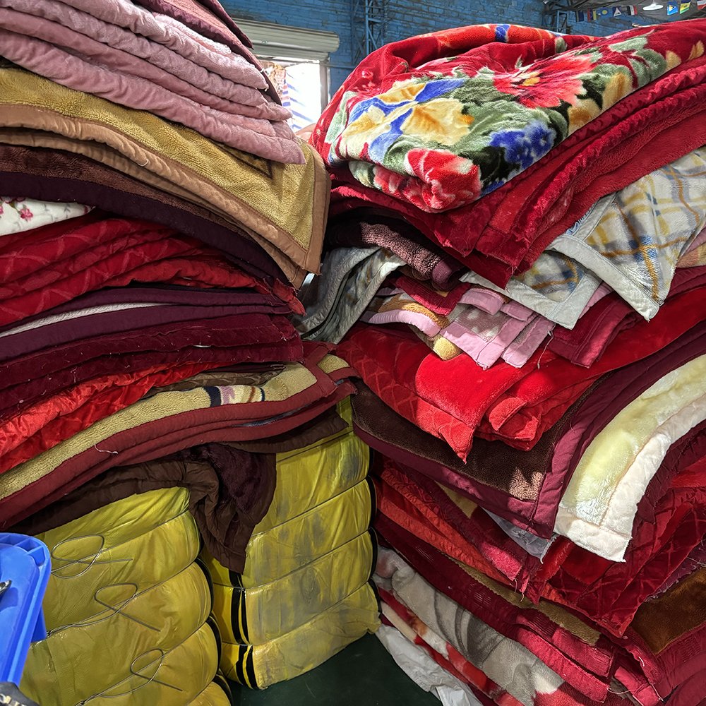 Used Thick Blanket Wholesale Of Second Hand Thick Blanket 45-100 Kilograms Of Used blankets for winter Bales