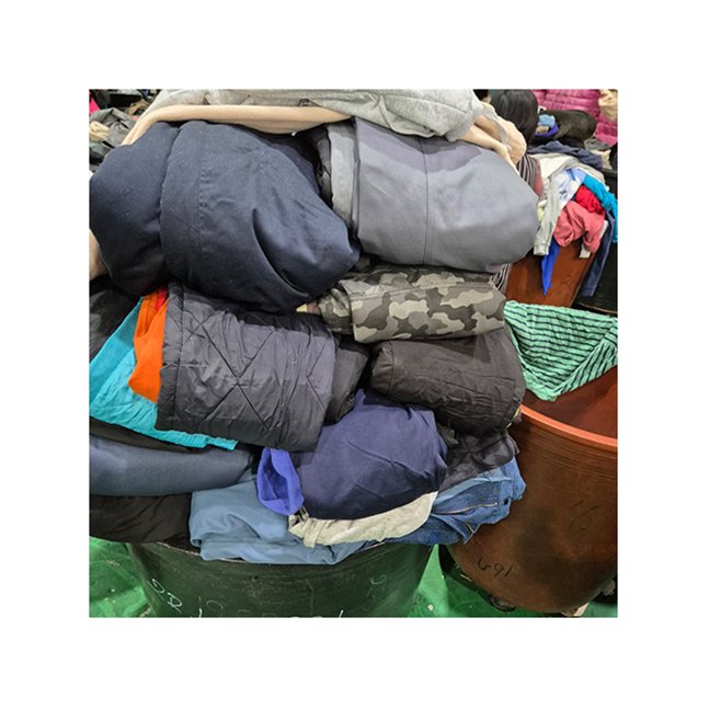 South Korea prepares for export Used jeans are cheap thrifty retro used clothes Hot sale Old bag Old shoes