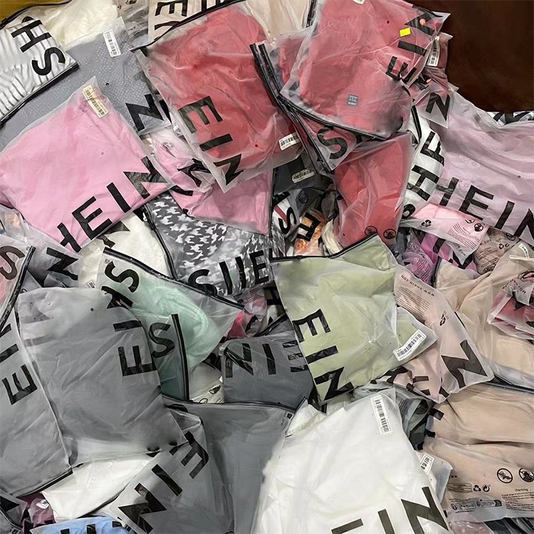 2024 Clearance Women's clothes wholesale casual dresses T-shirts mixed packaging random delivery stock clothing apparel stock
