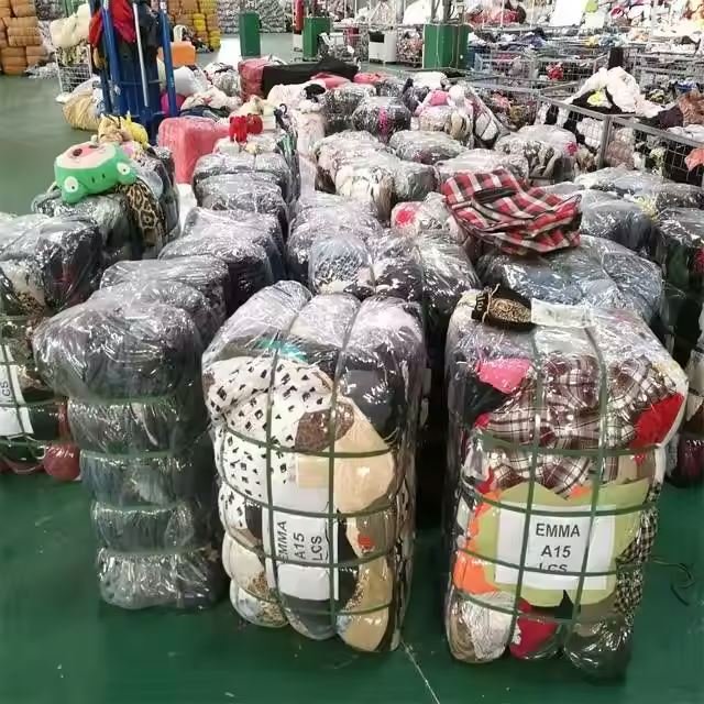 2024 SY Wholesale Stock Clothes Dress Direct Imported Swimsuit Bulk Clothes Mix Bulk Bales Stock Tops Bale Clothes apparel stock