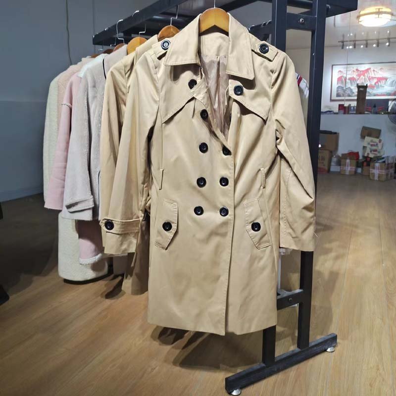 Fashion used winter clothes in bales second hand jackets mixed sweaters coats stock for women