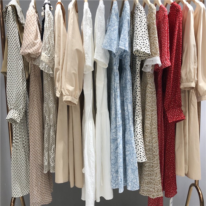 Apparel stock factory selling branded t shirt mens clothing used clothes