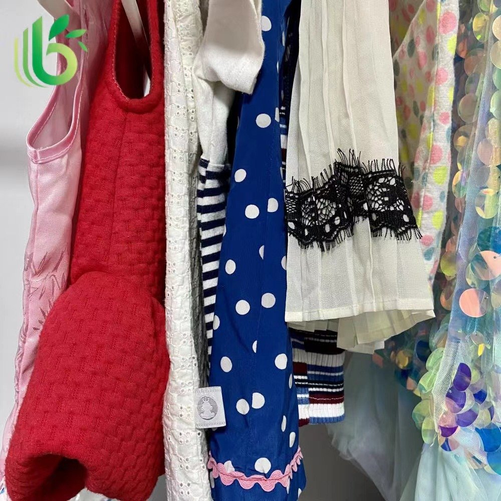 Girls and boys short-sleeved t-shirts for summer used fashionable clothes wholesale