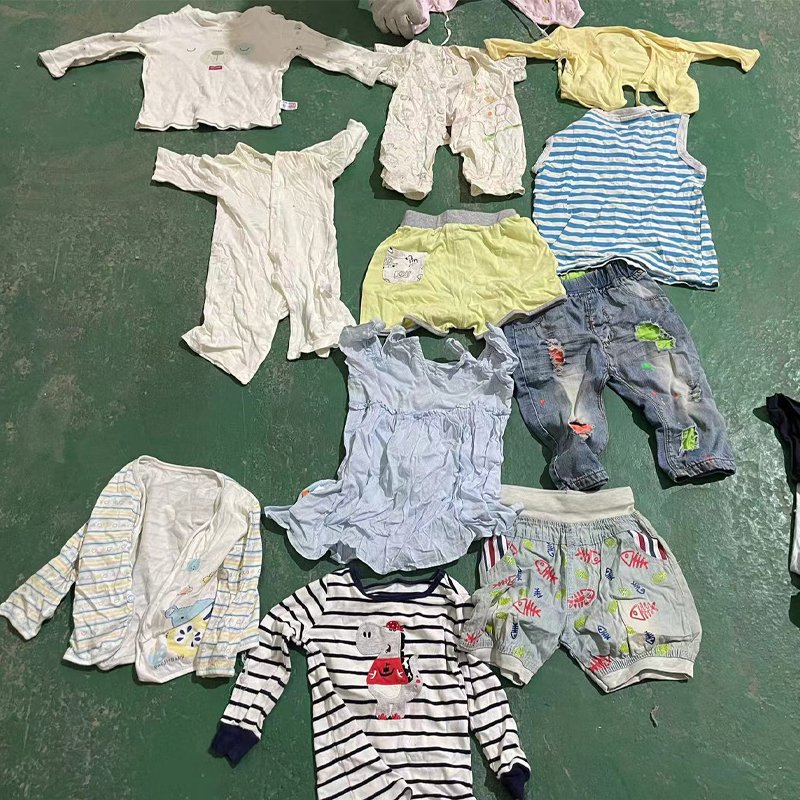 China Supplier Wholesale Summer Spring Kids Second hand Clothes Bales 45kg Container Mix Used Clothing Stock