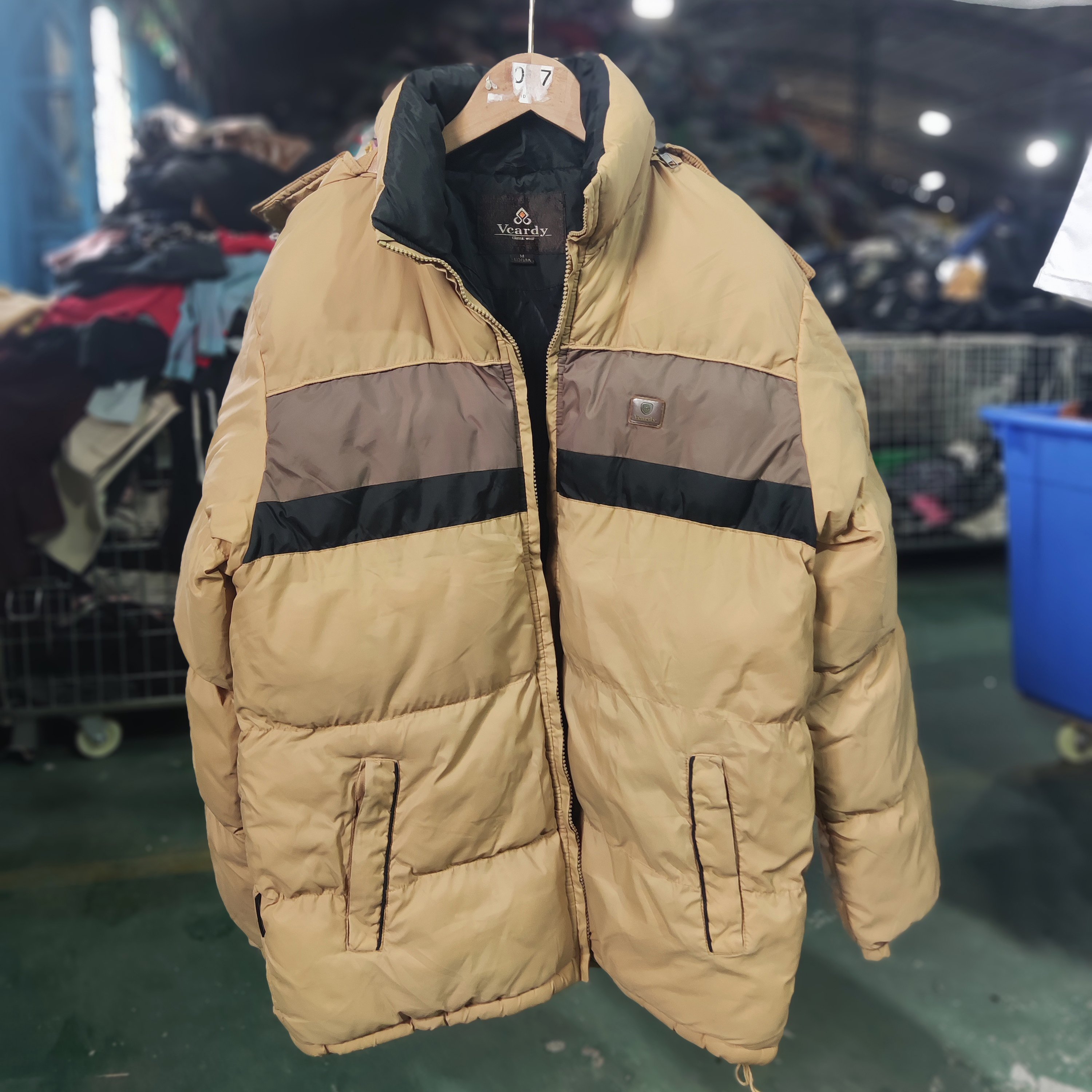 Comfortable wholesale second hand winter clothing fashionable men's outerwear used clothes mix