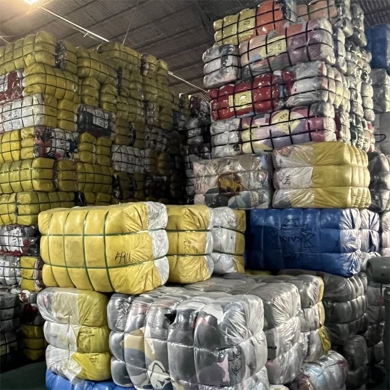 Comfortable wholesale second hand winter clothing fashionable men's outerwear used clothes mix