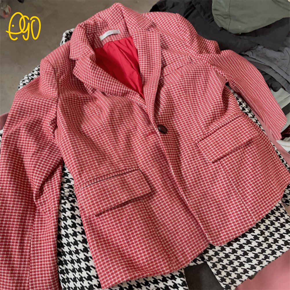 High Quality Fashion Overcoat Used Clothing Wholesale Recycling Used Clothes Bales Secod Hand Lady Overcoat Clothes