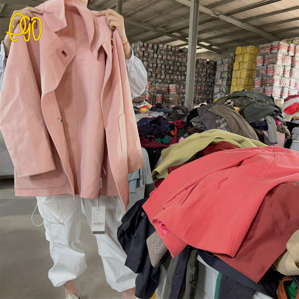 High Quality Fashion Overcoat Used Clothing Wholesale Recycling Used Clothes Bales Secod Hand Lady Overcoat Clothes