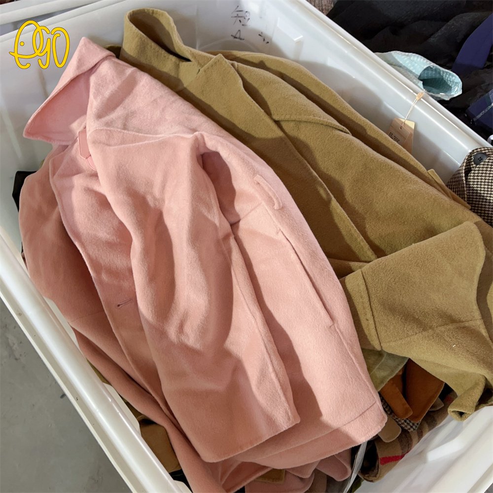 High Quality Fashion Overcoat Used Clothing Wholesale Recycling Used Clothes Bales Secod Hand Lady Overcoat Clothes
