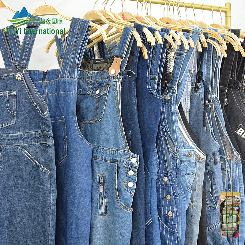 2022 wholesale women jean suspender skirt bales used clothes for ladies clothes second hand clothes