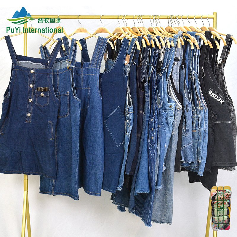 2022 wholesale women jean suspender skirt bales used clothes for ladies clothes second hand clothes