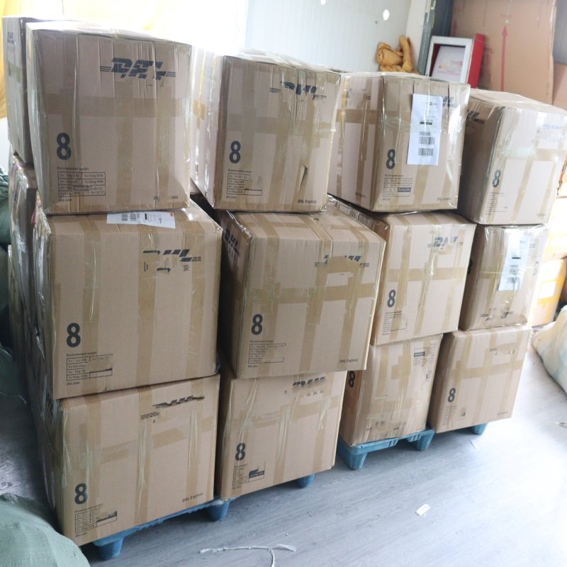 apparel stock used clothes Wholesale luxury brand tops skirts pants T Shirts women's export sources bales