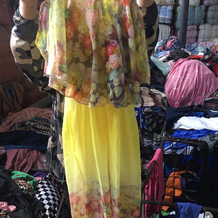 Import container of used clothes