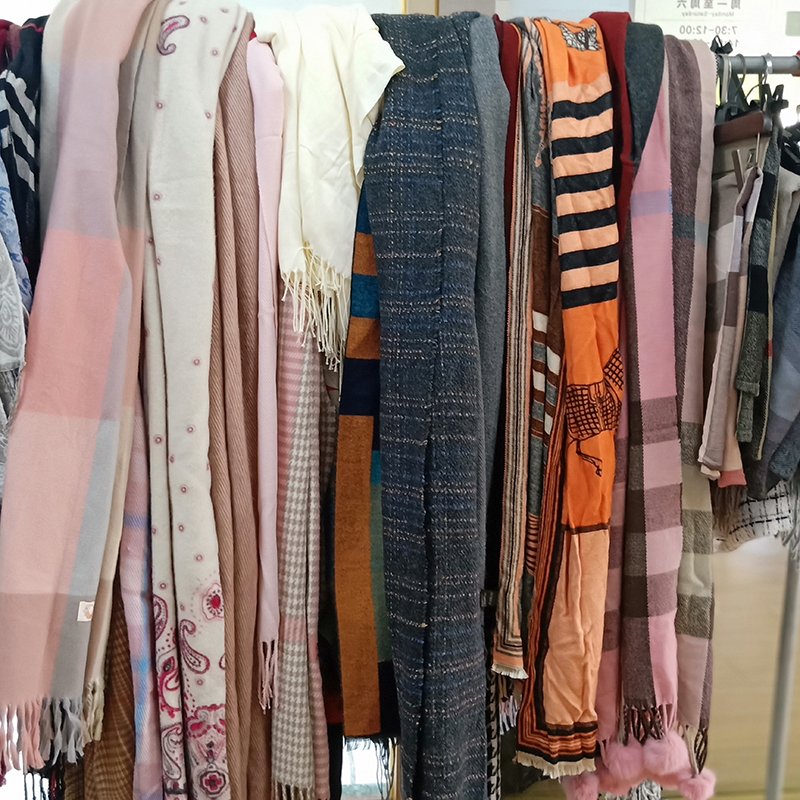 GERYON vintage used clothes italy second hand clothes used women clothes second hand bulk winter scarf for women