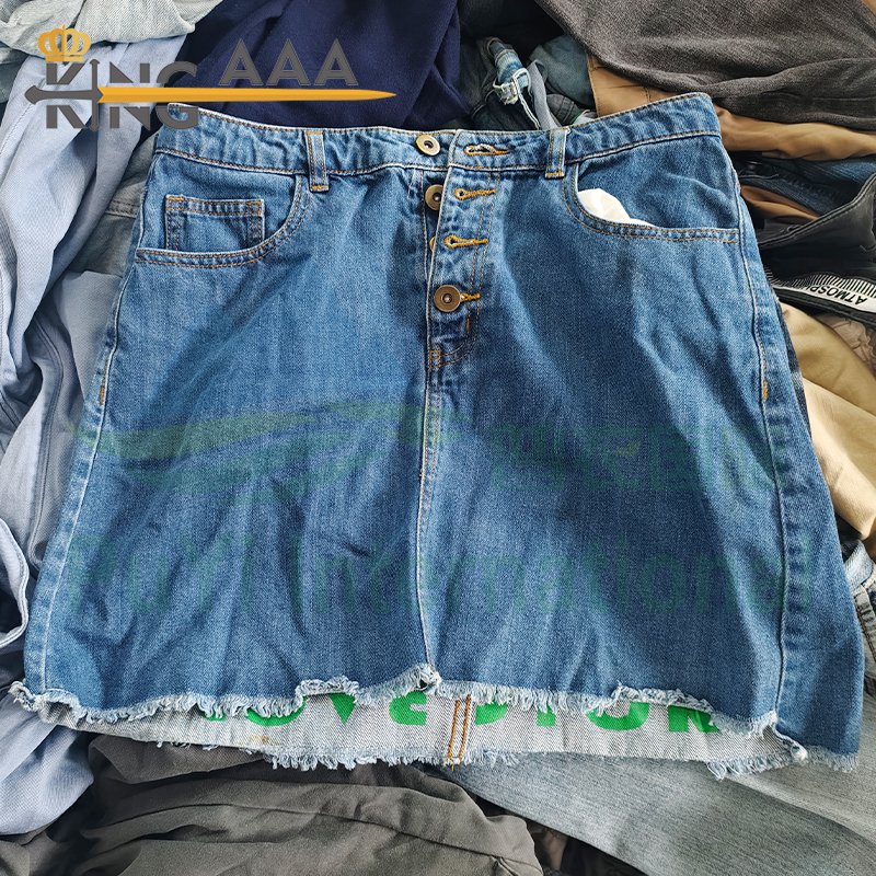 Wholesales Factory Mini Ladies Denim Short Skirts Used Clothes Summer Style Hot Girl Style High Waist Design Second Hand Clothes