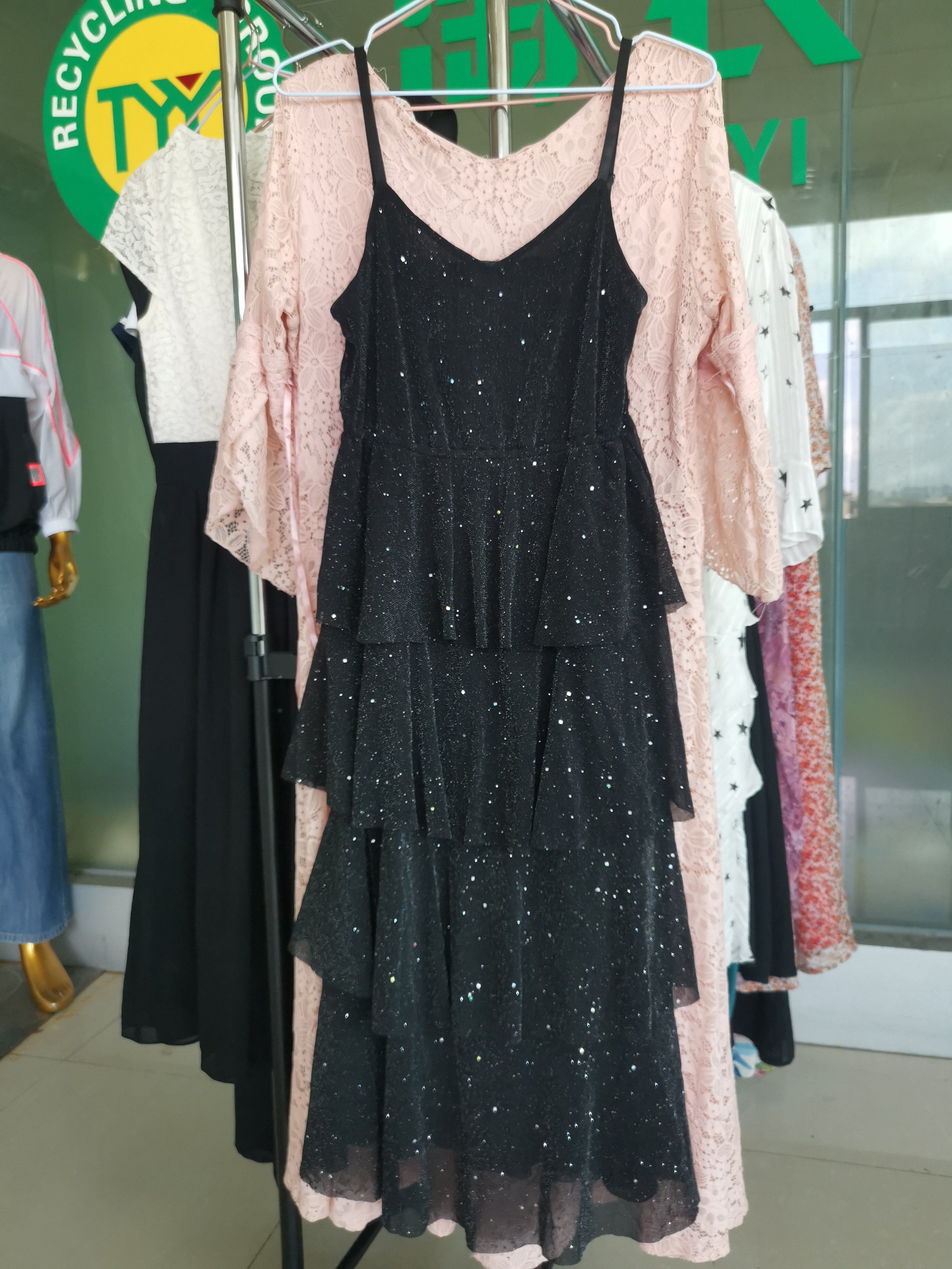wholesale ladies silk dress second hand clothes bales branded used clothes bales american clothing Used Clothes