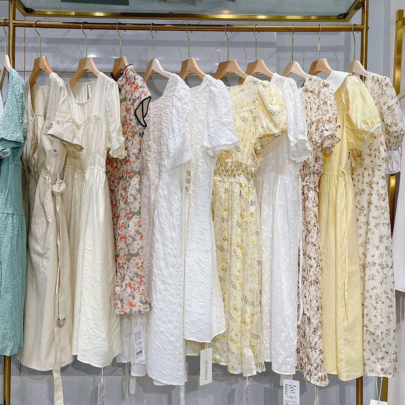 Second Hand Clothing A Variety Of Styles And Colors Mixed Best Sell Korean Used Clothes Bales Vip hoodie