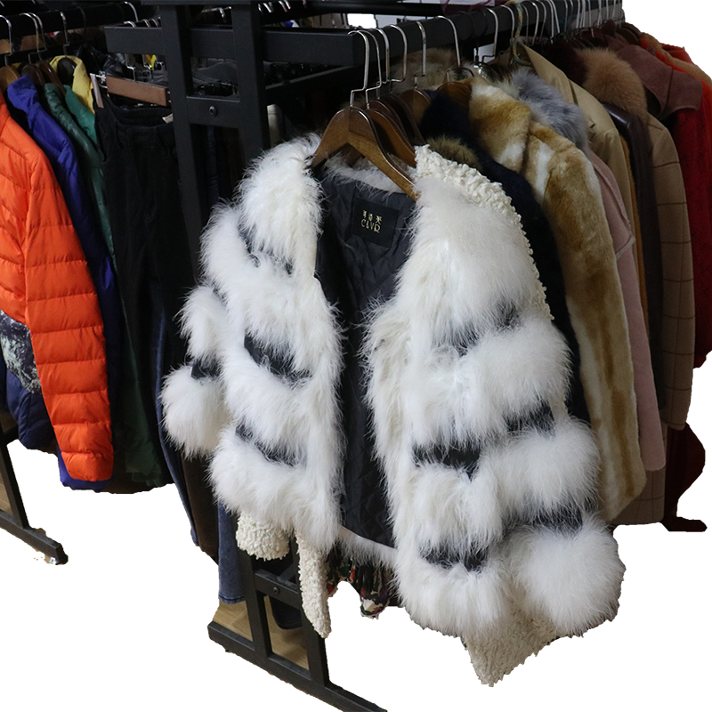 Winter Used Clothes Bales 45Kg Fur coats Second Hand Clothes In wholesale stock