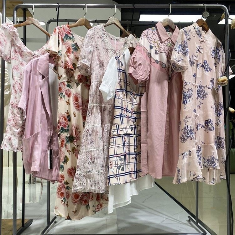 2023 Spring Summer Women Dress Brand Discount Women's Wear Wholesale Clearance Used Clothes