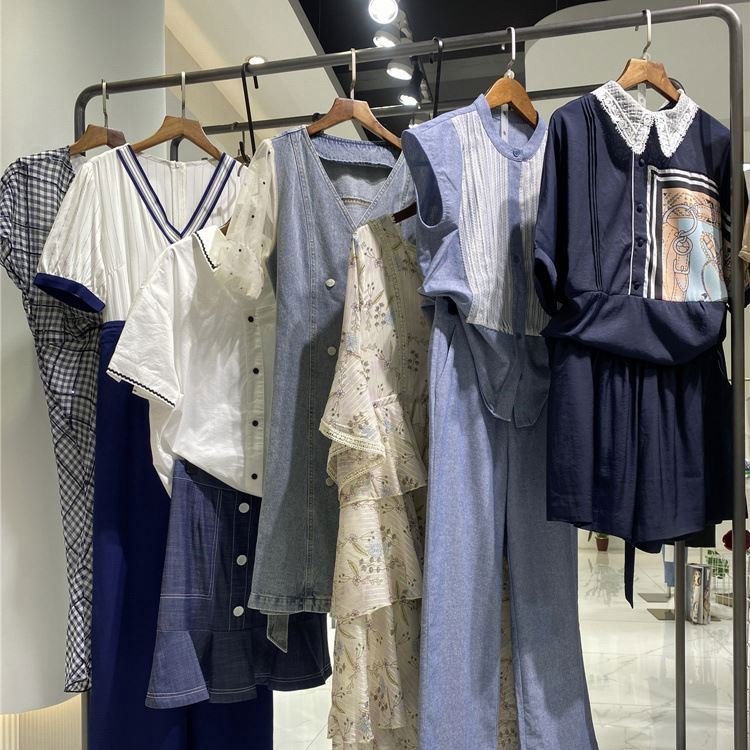 2023 Spring Summer Women Dress Brand Discount Women's Wear Wholesale Clearance Used Clothes