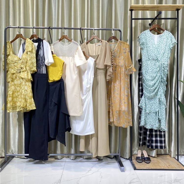 2023 Spring Summer Women Dress Brand Discount Women's Wear Wholesale Clearance Used Clothes