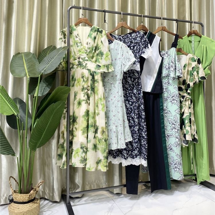 2023 Spring Summer Women Dress Brand Discount Women's Wear Wholesale Clearance Used Clothes