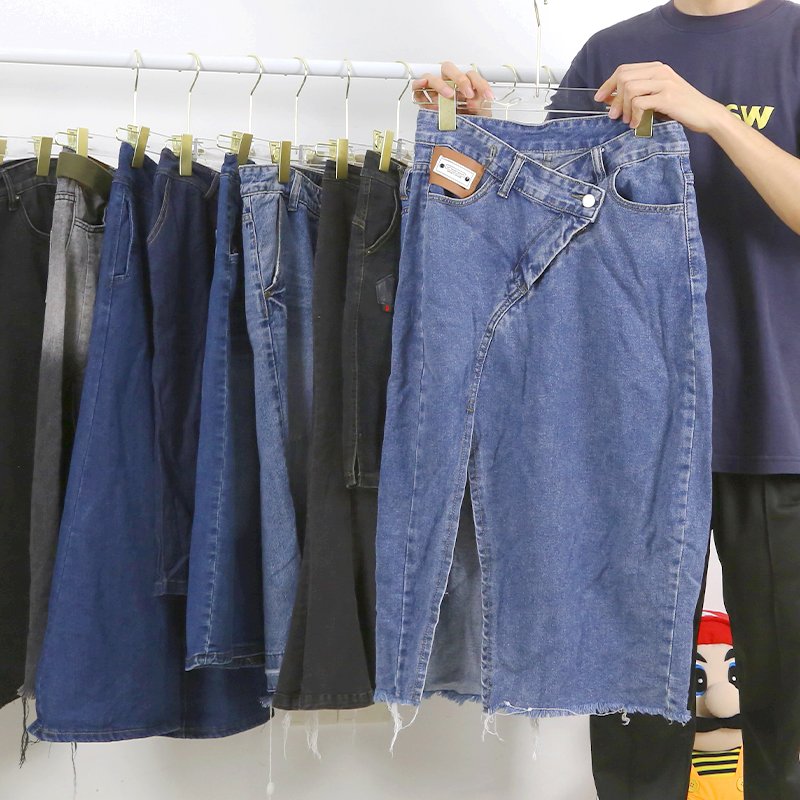 Wholesales Ladies Denim Skirts Second Hand Clothes ready to ship Used Clothing Thrift Clothes
