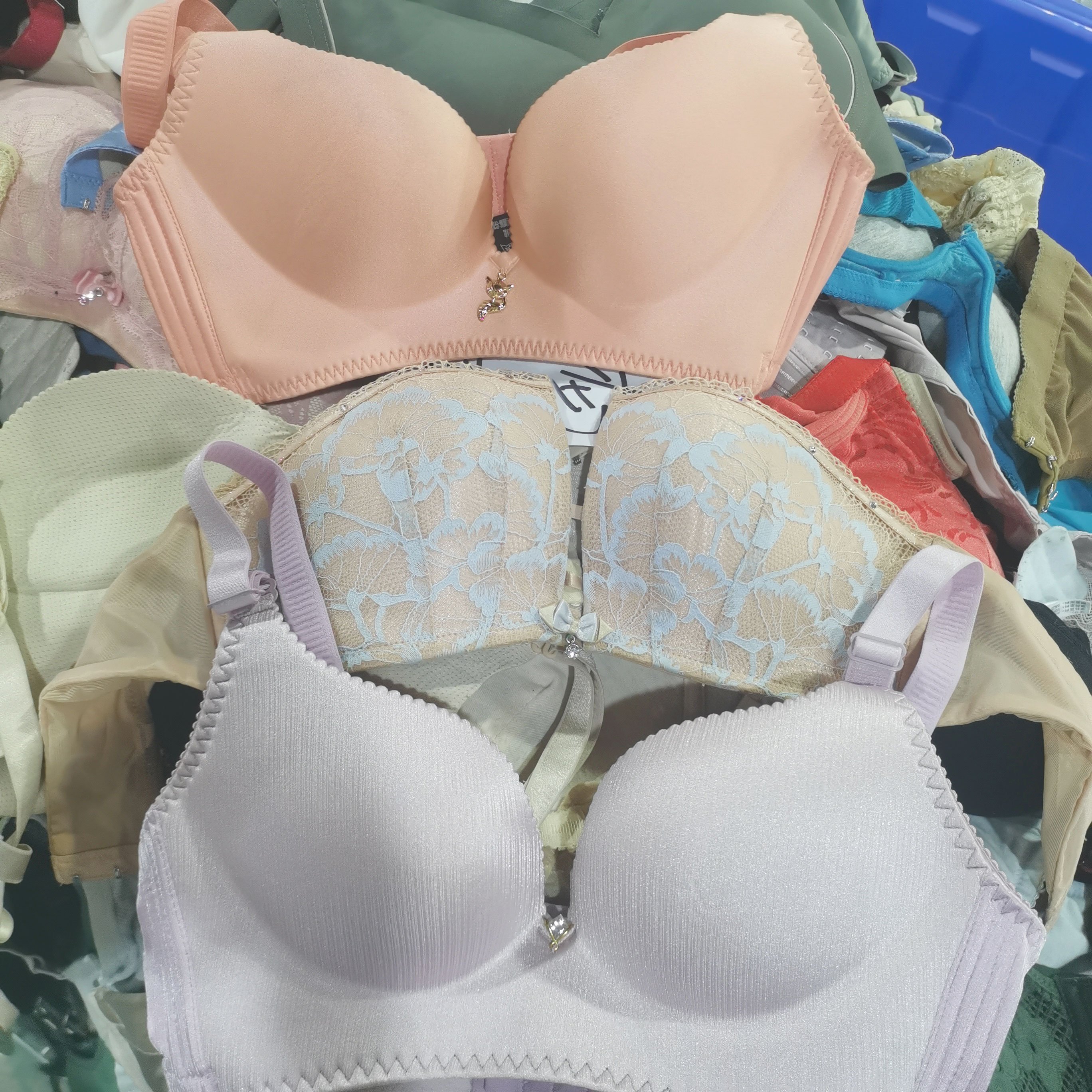 2023 top grade women's underwear bra fashion plus size women bra bales used clothes branded used clothing bale