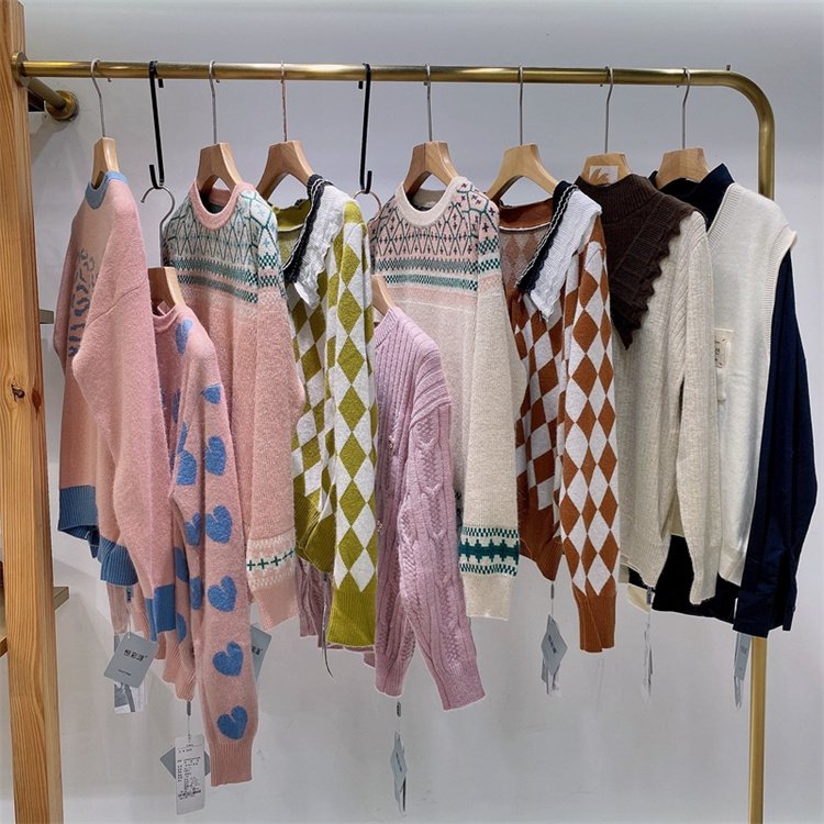 Autumn new Korean version sweet cashmere sweater winter used discount women's clothing tail goods bulk sales