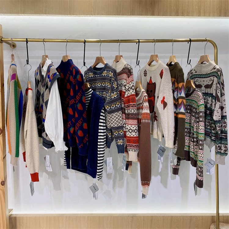 Autumn new Korean version sweet cashmere sweater winter used discount women's clothing tail goods bulk sales