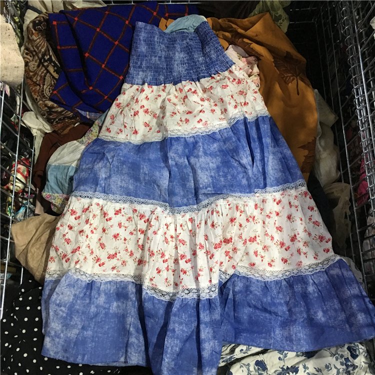 shining summer wholesale African market used clothes and used bags in 90kg bale for sale