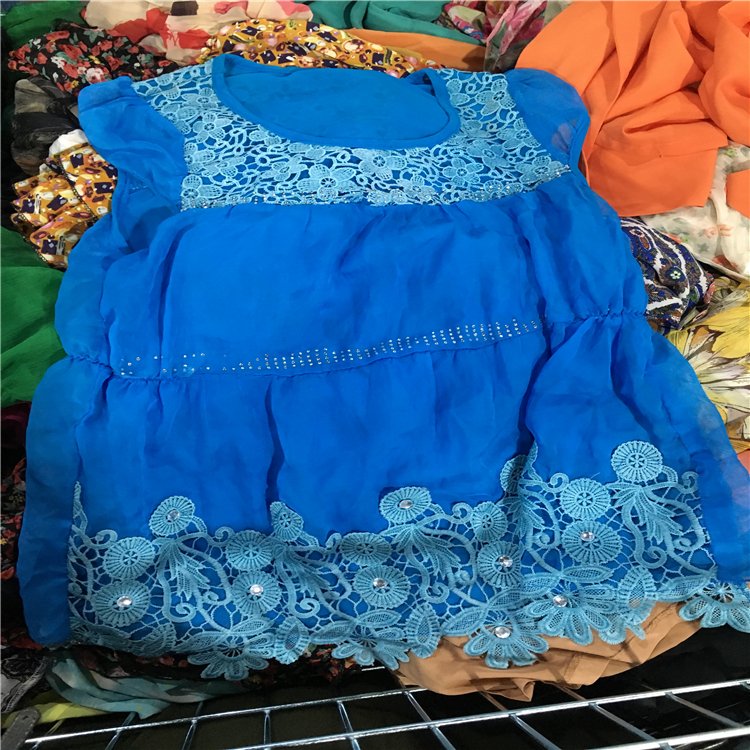shining summer wholesale African market used clothes and used bags in 90kg bale for sale