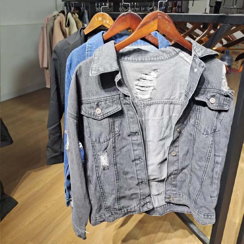 Brand Women's Mix Style Stock Dresses T-shirts Small Shirts Pants Skirts Used Clothes