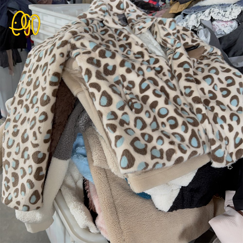 Factory Wholesale Used Warm Velvet Jacket Second Plush Cotton Fashions Jacket In Bales Used Winter Clothes
