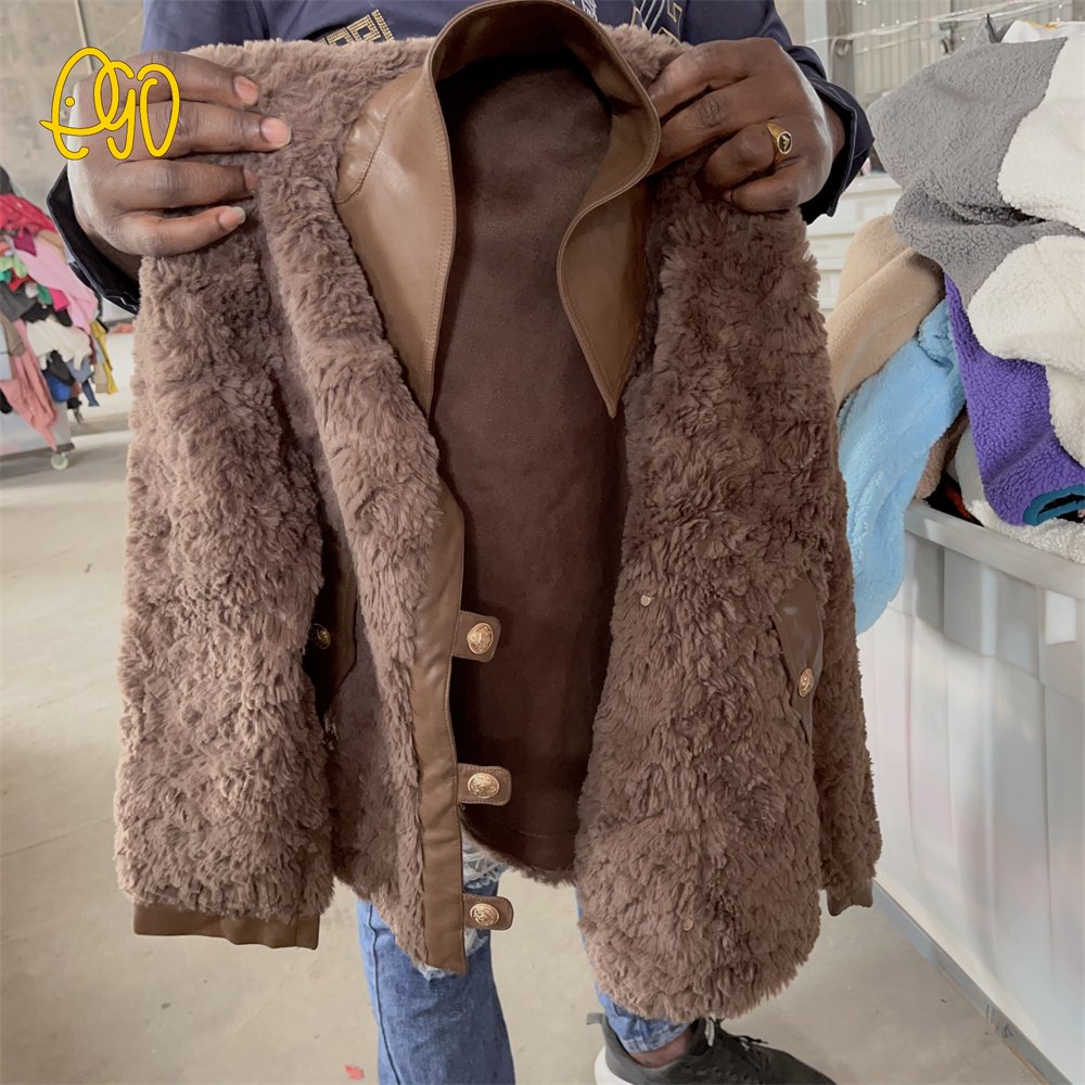 Factory Wholesale Used Warm Velvet Jacket Second Plush Cotton Fashions Jacket In Bales Used Winter Clothes