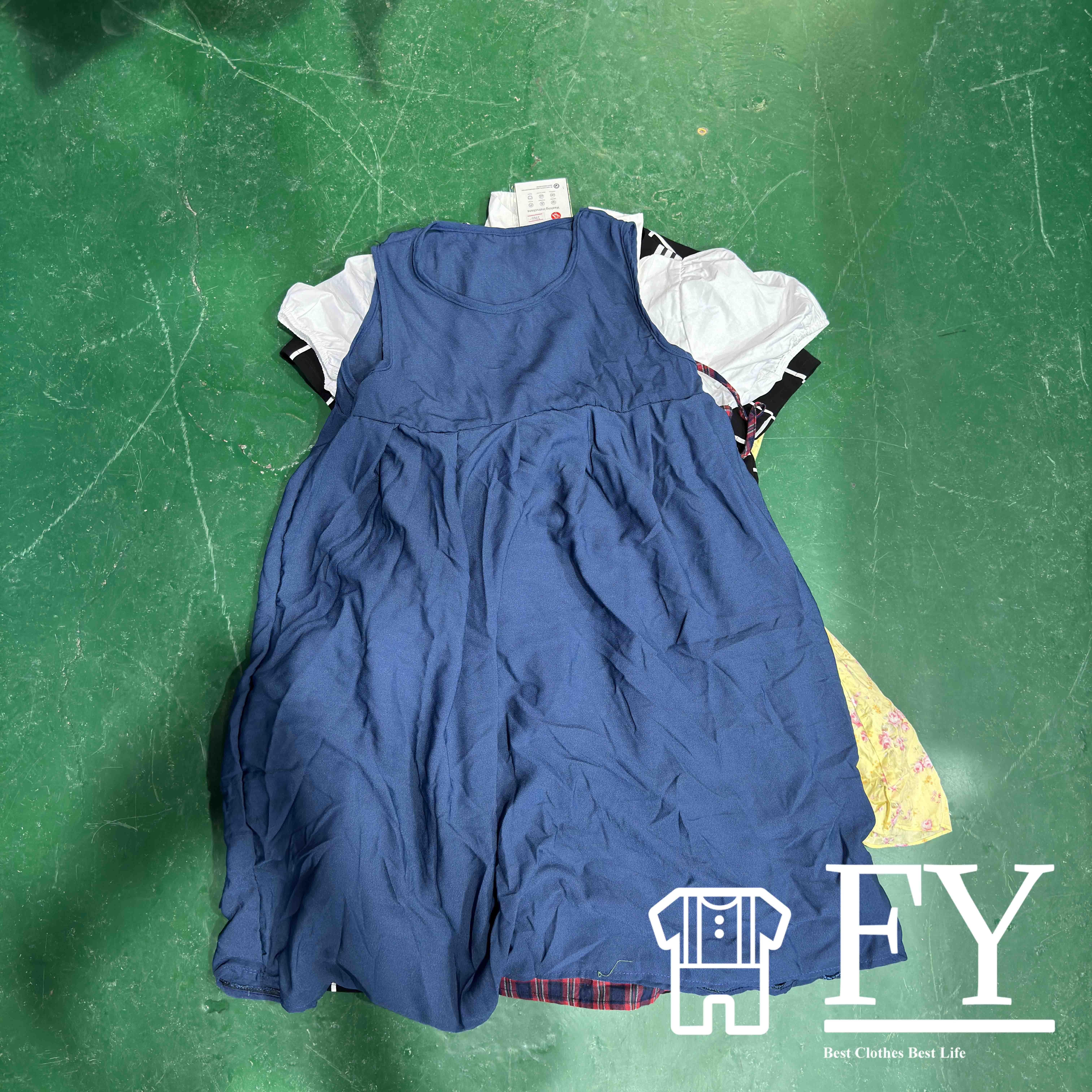 FengYang Used Clothes Bales Cotton Dress for Women Girl Adult Sort A Ukay Clothes Second-hand Short Dress Clothes Factory Outlet