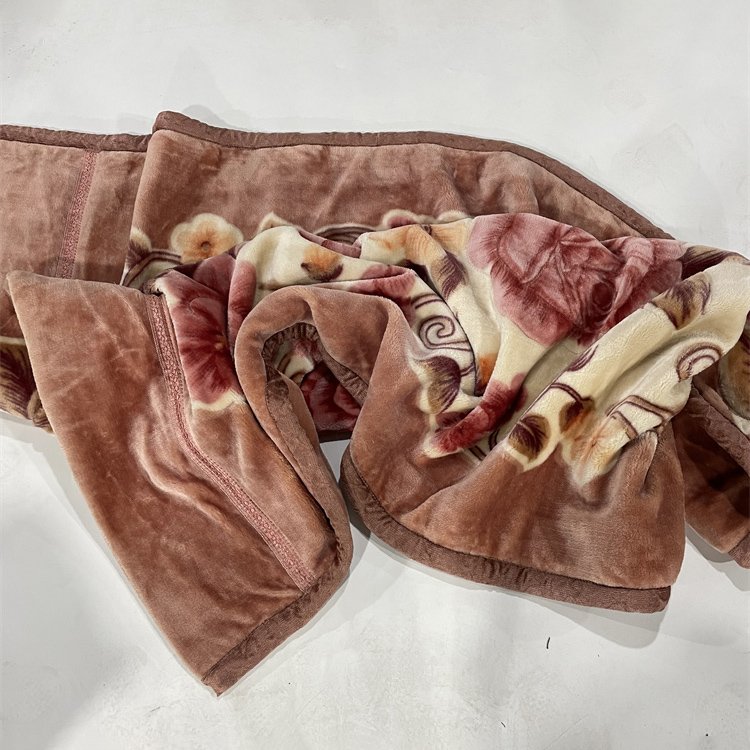 Wholesale Cotton Winter Blanket Quality Premium 45kg in bales Bundle Secondhand Clothing Used Clothes