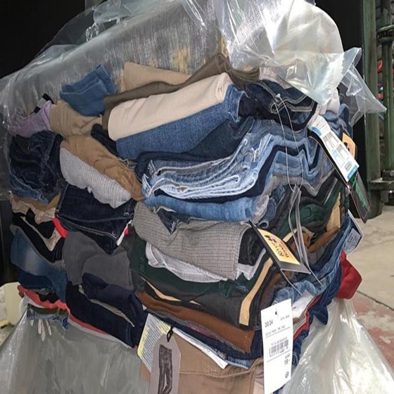 Used clothes bales