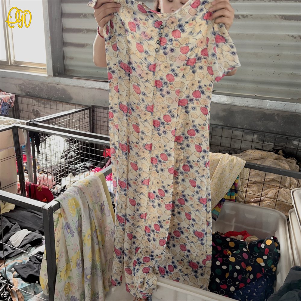 Wholesale Used Women Silk Dress Second Hand Cloths In China Brand Ladies Used Clothing Used Summer Clothes in Bale
