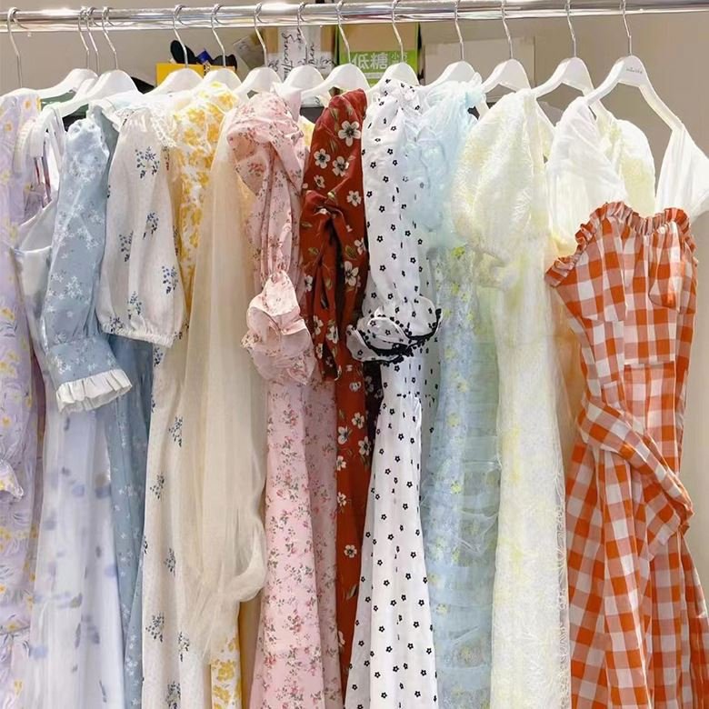 2023 Wholesale Summer New French Strap Dress Brand Clothes Women's Used Inventory Clothing