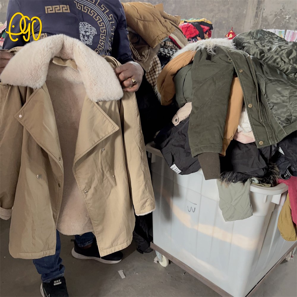 High quality Wholesale Cotton Winter Jackets Lady Warm Hooded Cotton-padded Clothes Used Clothing Bales for Kenya