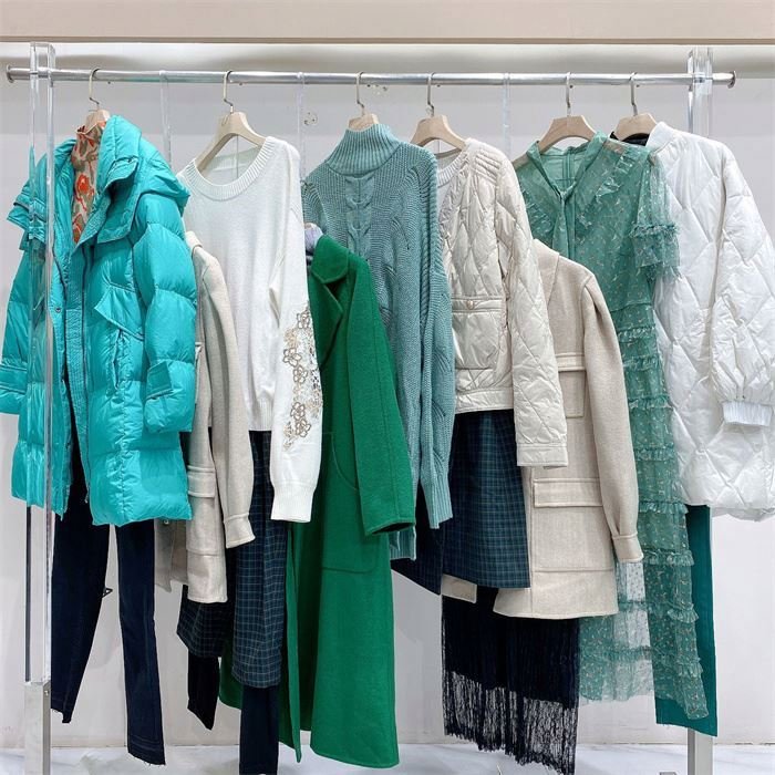 Autumn and winter discount used women's down jacket coat tail goods high-end fashion coat special clearance wholesale